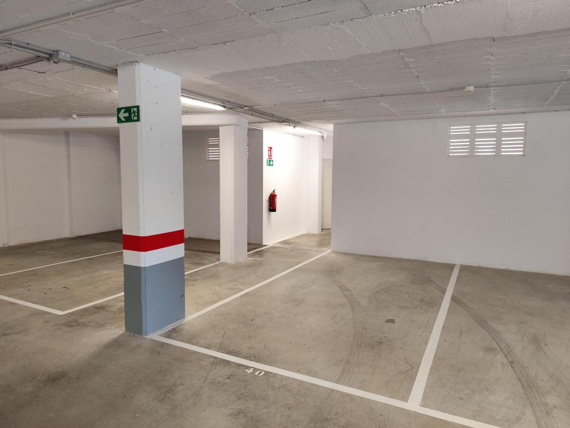 Home In Castro Con Parking Кастро-Урдіалес Екстер'єр фото