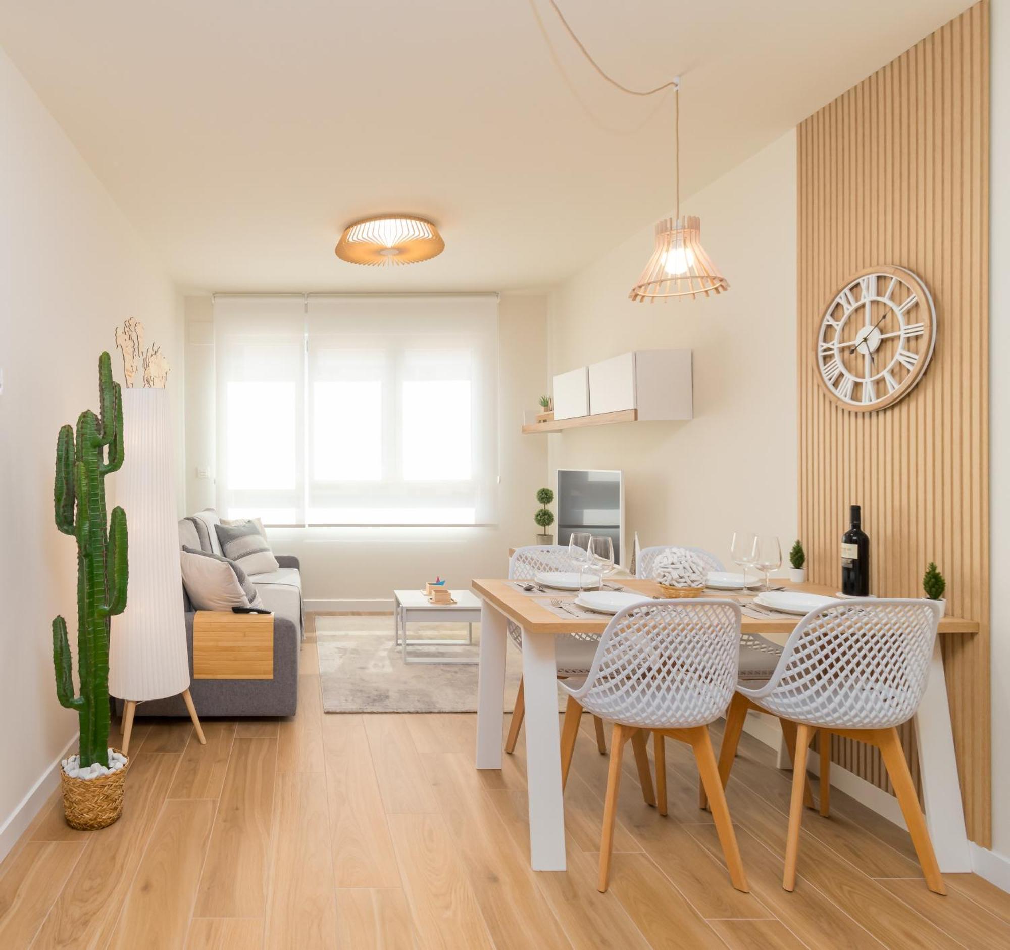 Home In Castro Con Parking Кастро-Урдіалес Екстер'єр фото